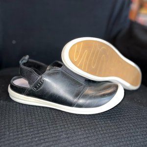 KEEN Leather Slip-on- Lorelai 2